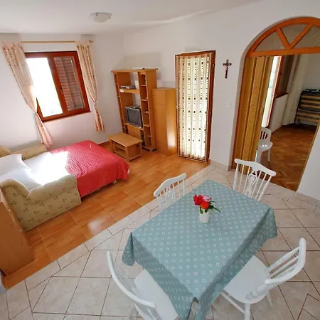 Vala Apartment *