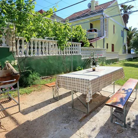 Apartment Vala
