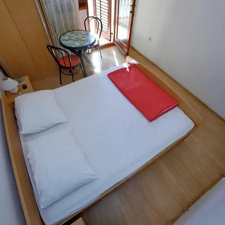 Apartment Vala *